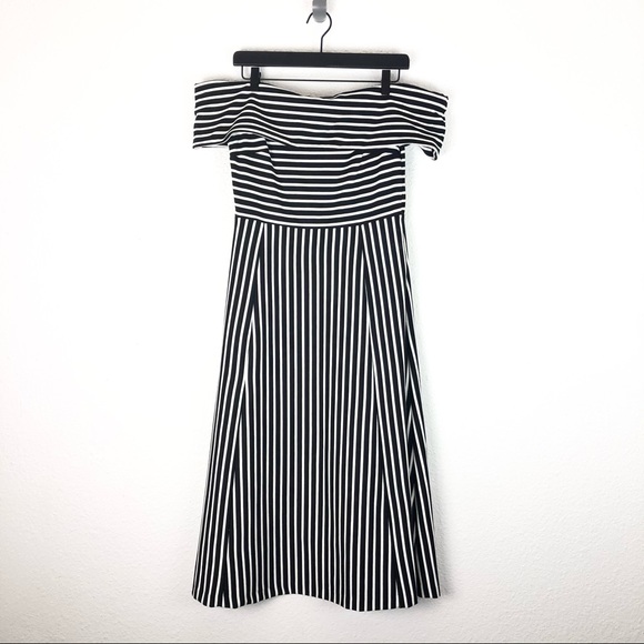 banana republic striped off the shoulder dress NWT Banana Republic Off-the-Shoulder Stripe Maxi Dress Blue sz m